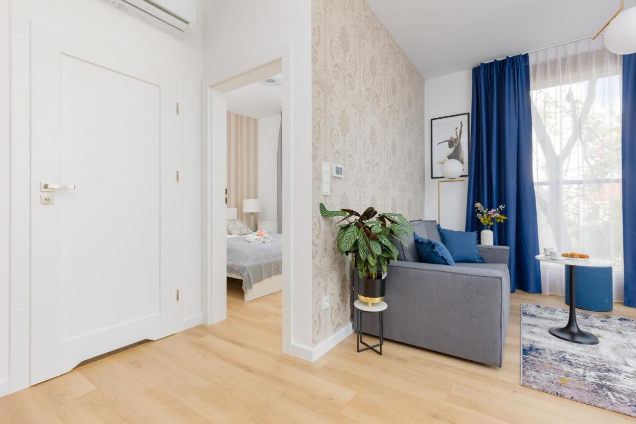 Warszawa Srodmiescie Bonifraterska Apartments By Noclegi Renters Exteriér fotografie